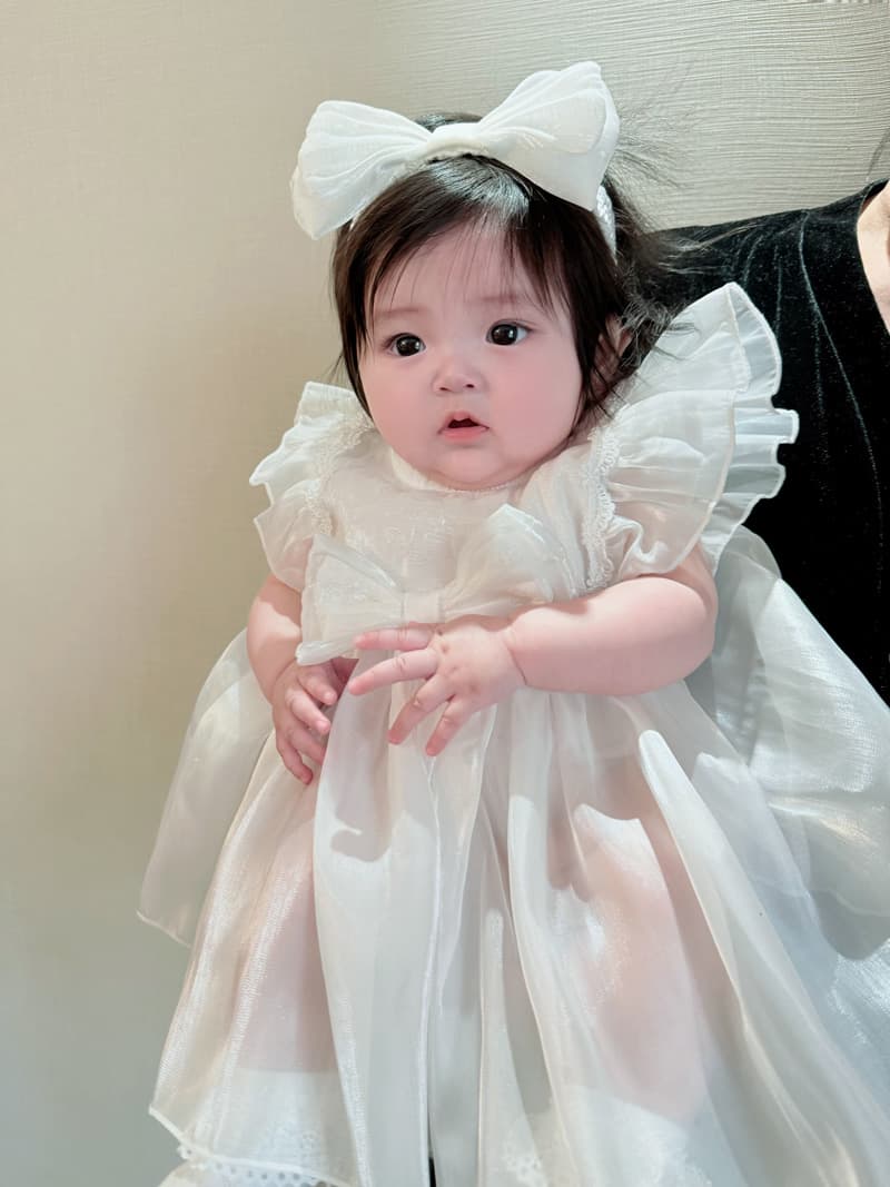 ベビードレス 新生児~90cm 白 リボン 写真映え 退院用 ベビードレス 女の子 バースデー 記念撮影