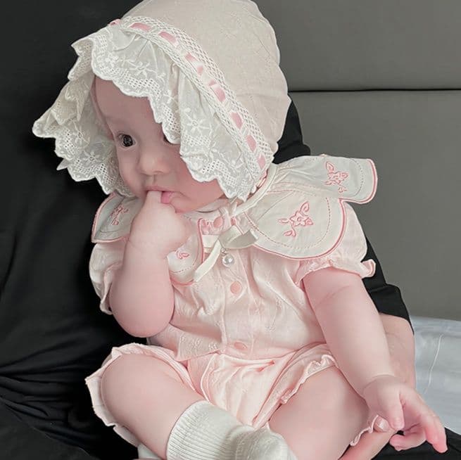 ベビードレス 新生児~90cm 襟刺繍が可愛いクラシカルな退院用ベビードレス 退院 お宮参り