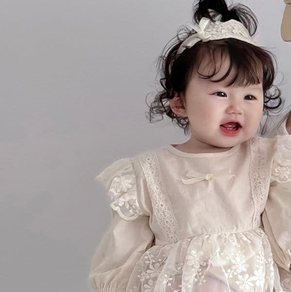 ベビードレス 66~90cm 花刺繍 繊細 上品 ワンピース バースデー ベビードレス