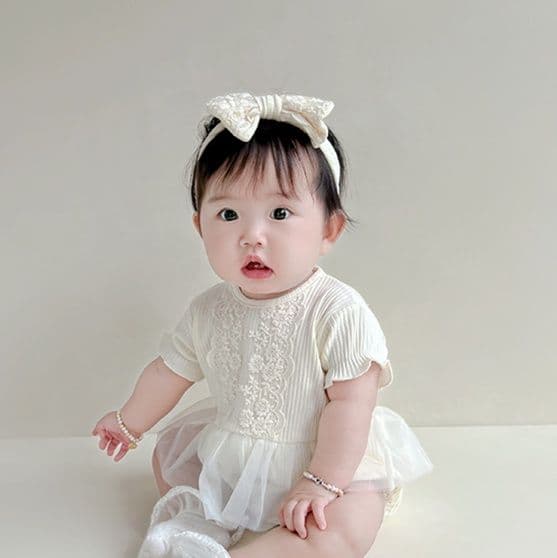 ベビードレス 66~90cm 花レース×チュールが華やかなロンパース型ベビードレス 退院 お宮参り