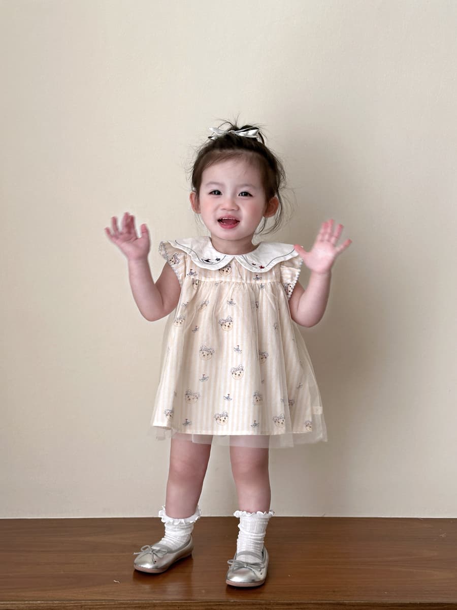 ベビードレス 70~110cm 小さな模様と丸襟が愛らしい、結婚式に着たいベビードレス 結婚式