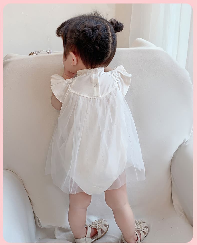 ベビードレス 新生児~90cm フリル袖が愛らしい、胸元リボンが可愛い上品な退院用ベビードレス 新生児～90cm