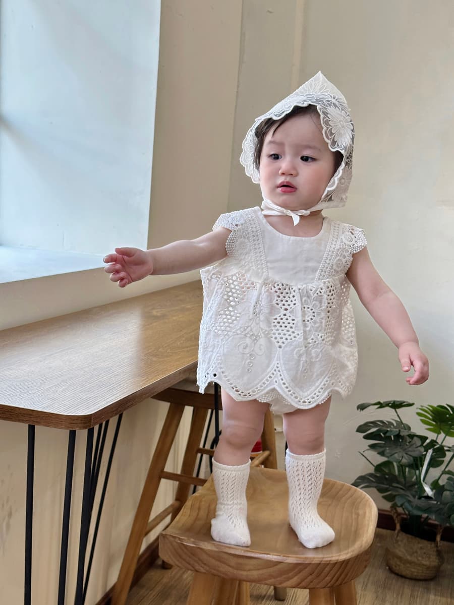 ベビードレス 66~100cm 繊細レース刺繍と清楚シルエットが魅力のお宮参り用ベビードレス お宮参り