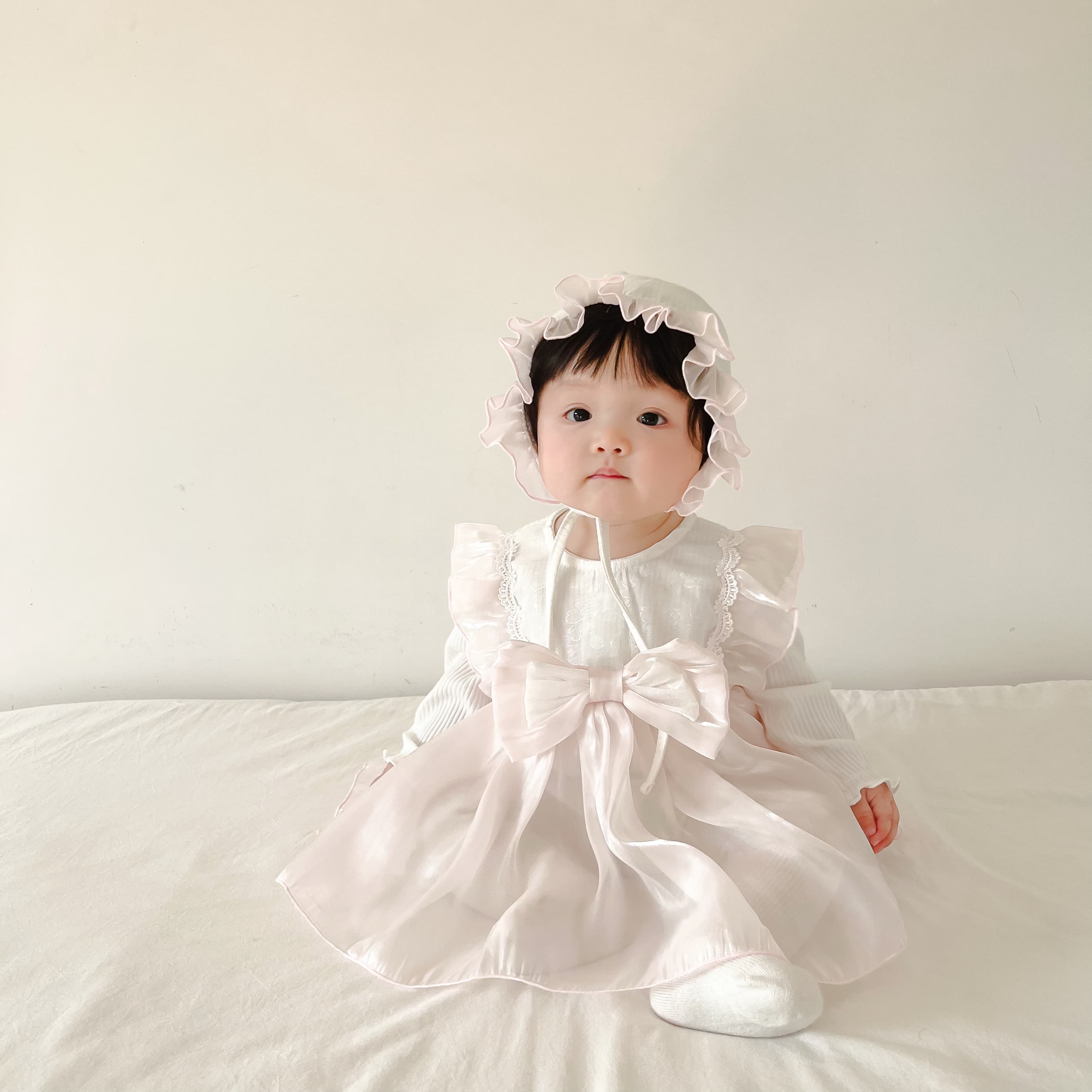 ベビードレス 新生児~90cm 大きなリボンが華やぐボンネット付き退院用ベビードレス お宮参り