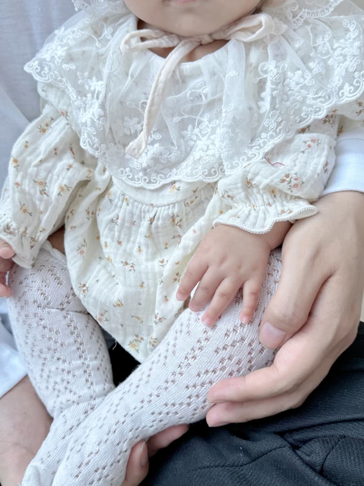 ベビードレス 66~100cm ふんわり優しい着心地、ボンネット＆ソックス付きお宮参りベビードレス 記念フォト