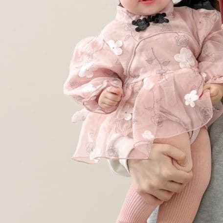 ベビードレス 66~90cm クラシカルな花装飾で上品に映える結婚式用ベビードレス 記念撮影